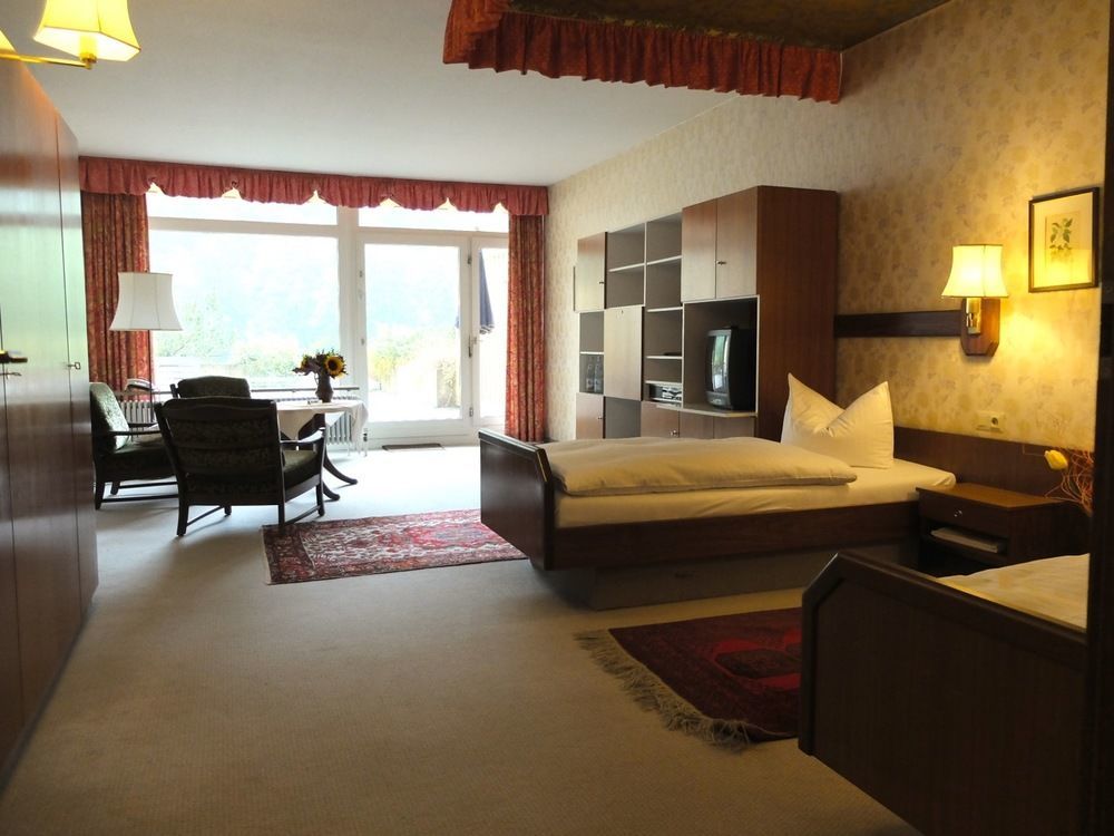 Hotel Valsana Am Kurpark Бад-Вильдбад Экстерьер фото