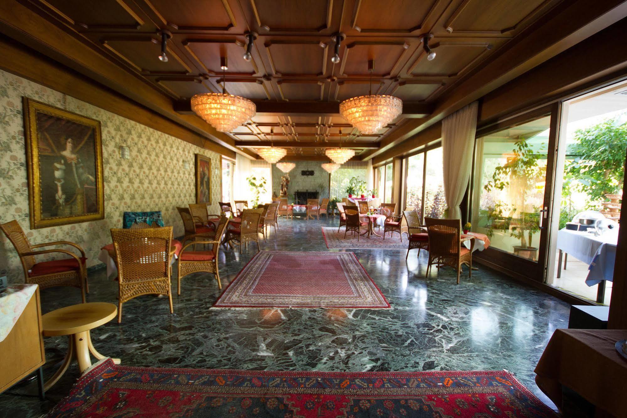 Hotel Valsana Am Kurpark Бад-Вильдбад Экстерьер фото